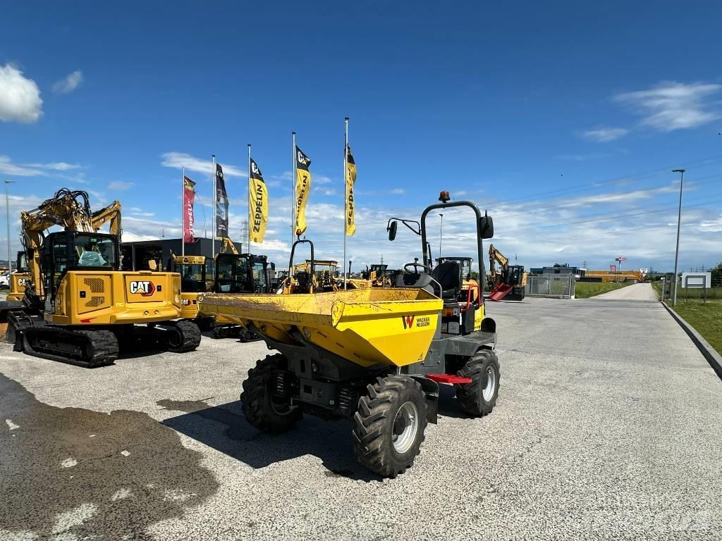 Wacker Neuson DW 30 サイト　ダンプ