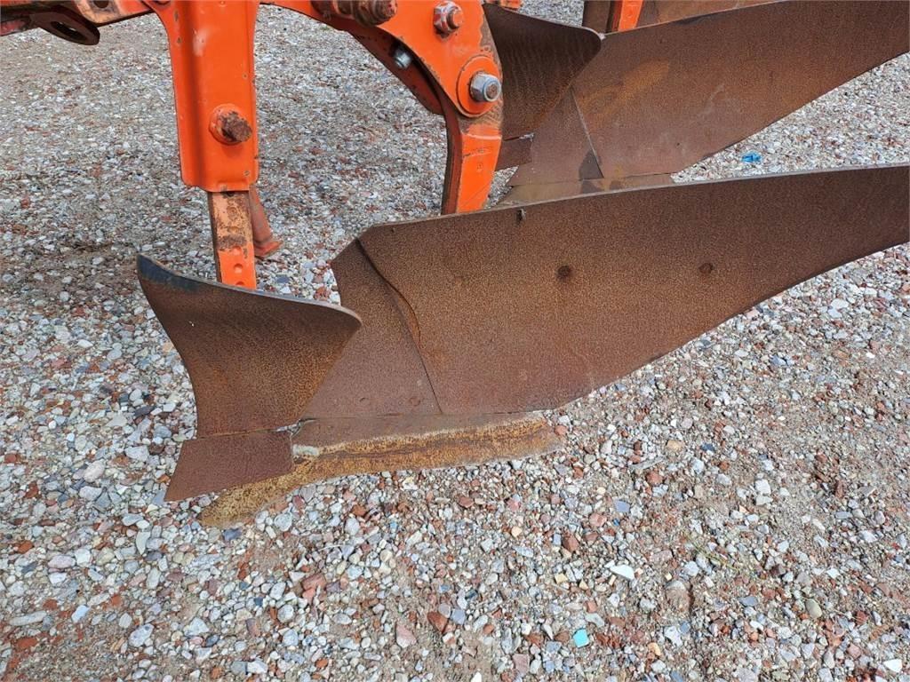 Kuhn VM 152 5T プラウ