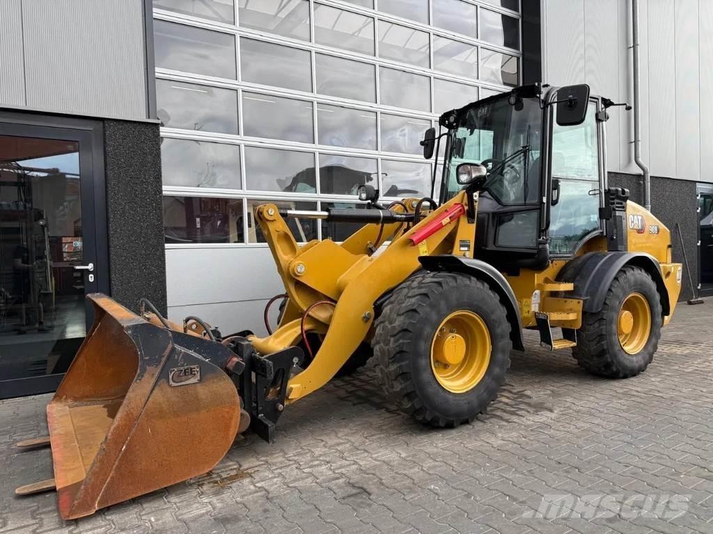 CAT 908 ホイールローダー・タイヤショベル