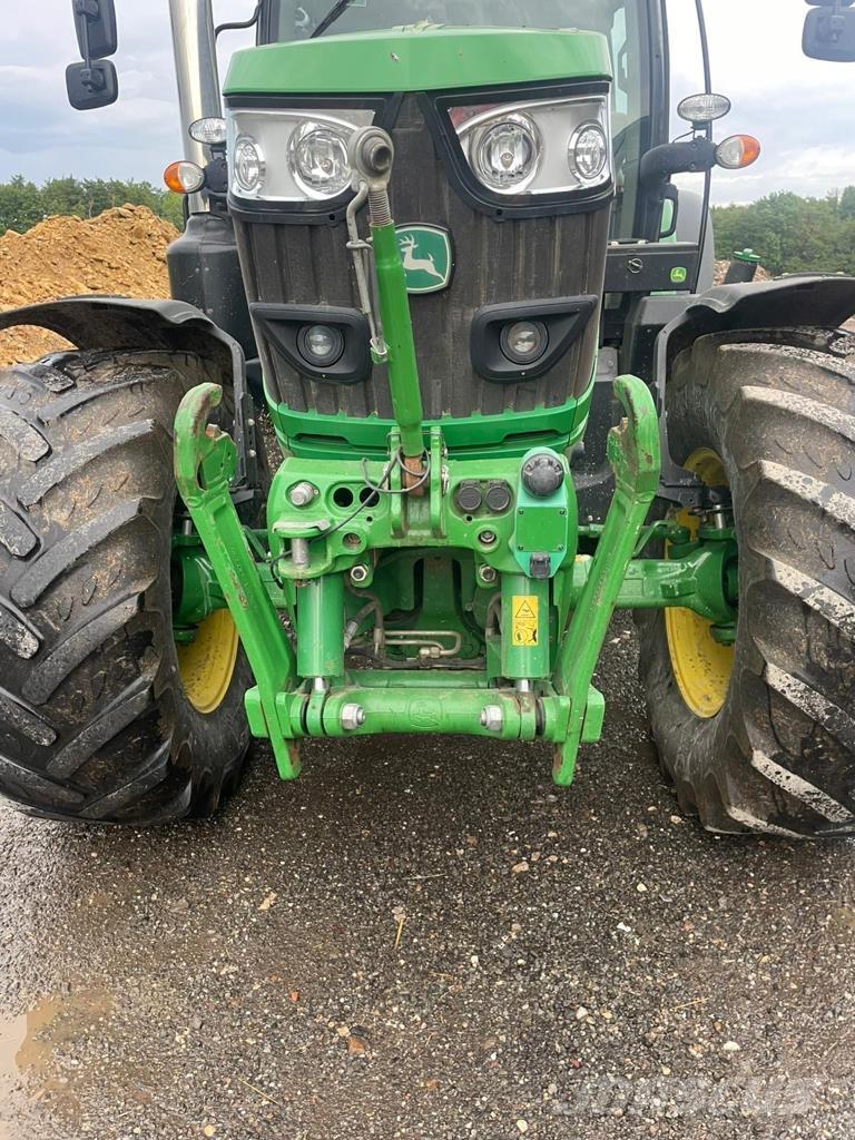 John Deere 6145R トラクター