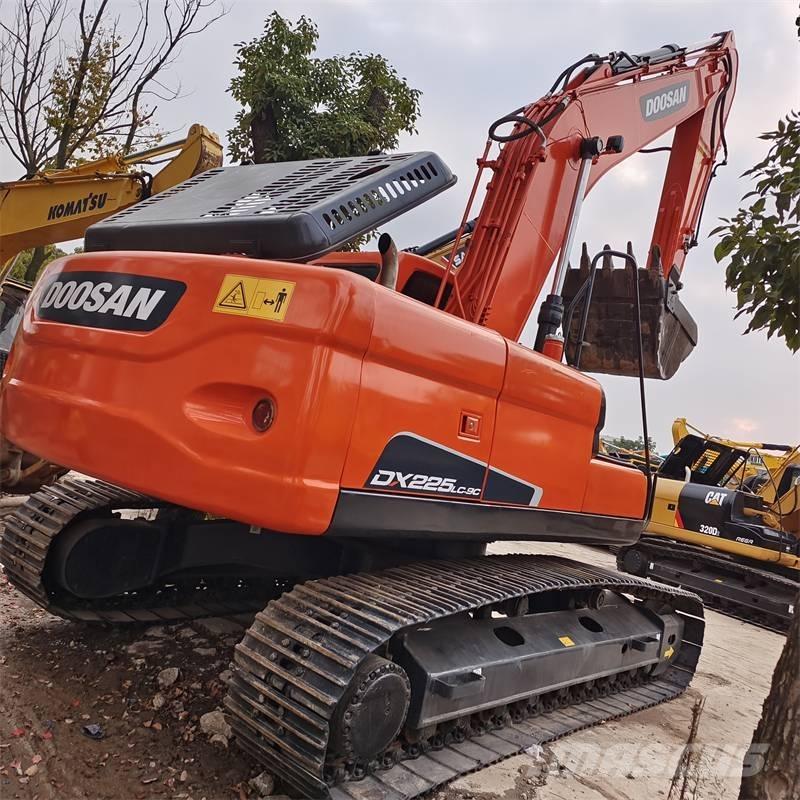 Doosan DX 225 LC-9C 大型油圧ショベル12t以上（パワーショベル・ユンボ）