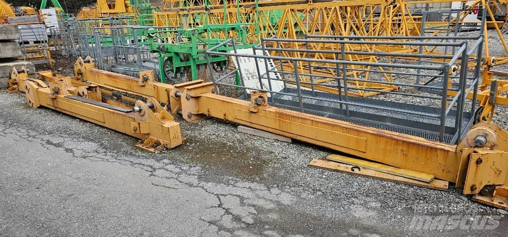 Liebherr 200 EC-H 10 タワークレーン