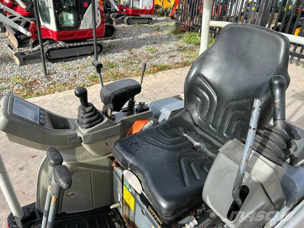 Takeuchi TB 216 ミニ油圧ショベル 7t以下（ミニユンボ・ミニディガー）