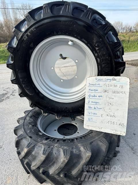  GREENEX 320/70R28 タイヤ、ホイル、リム