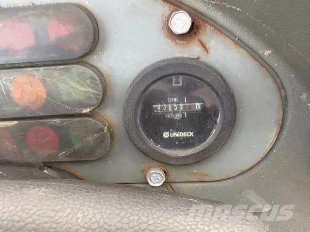 Neuson 6001 サイト　ダンプ