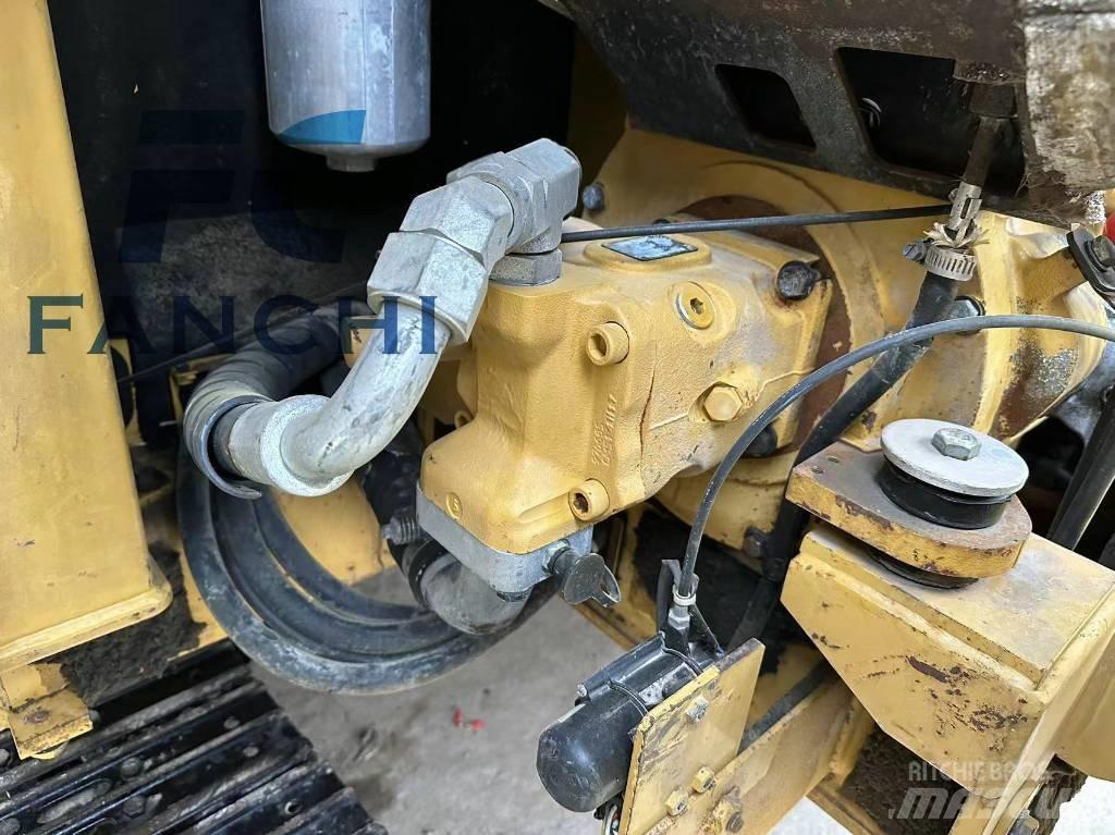 CAT 305.5E2 ミニ油圧ショベル 7t以下（ミニユンボ・ミニディガー）