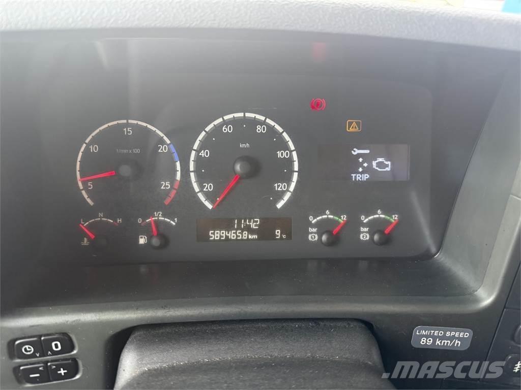 Scania P270 4X2 クレーントラック、ユニック車