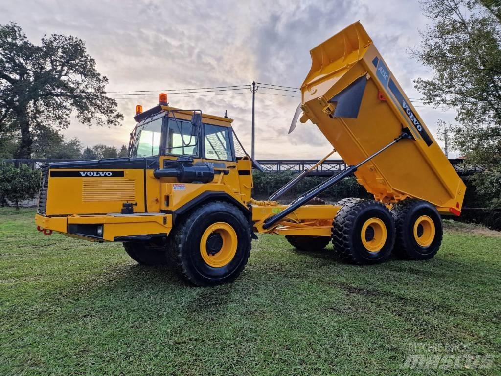 Volvo A 25 C アーティキュレート式ダンプトラック