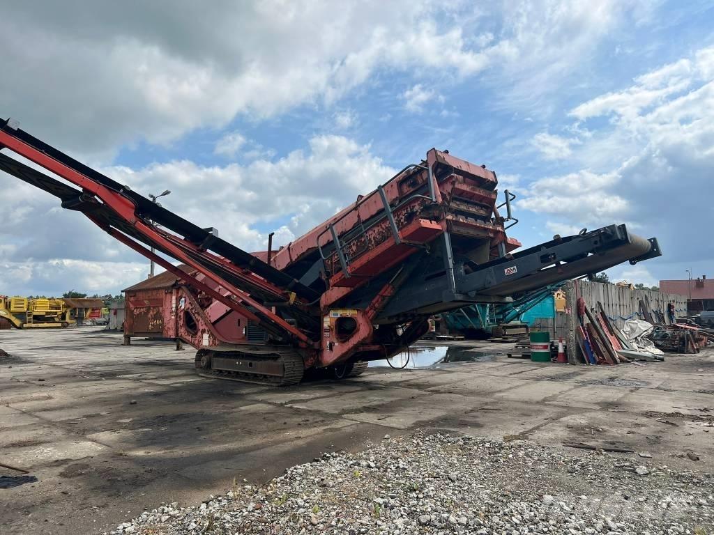 Sandvik QA 140 自走式スクリーン