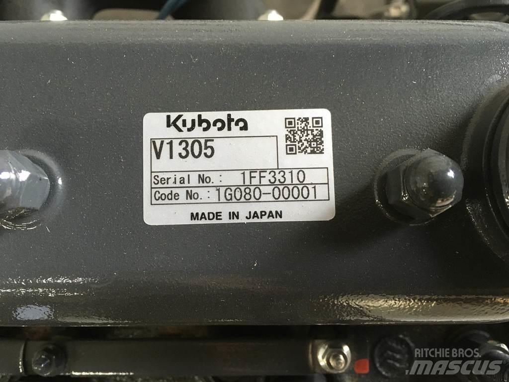 Kubota V1305 NEW エンジン