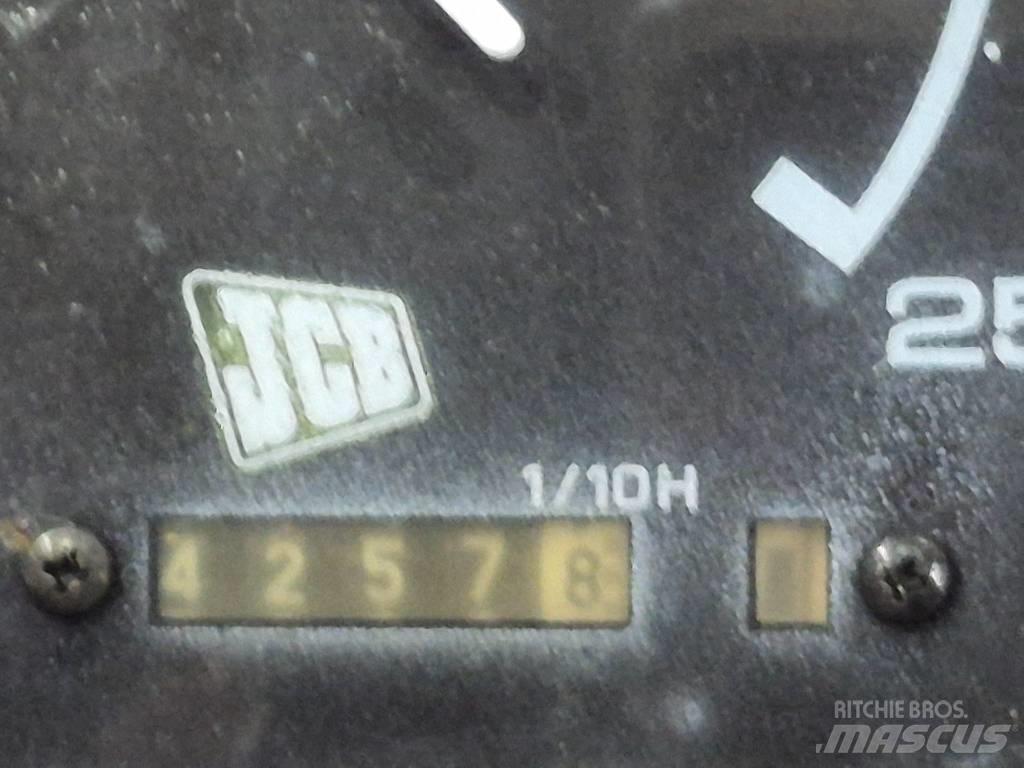 JCB 520 テレスコーピックハンドラー