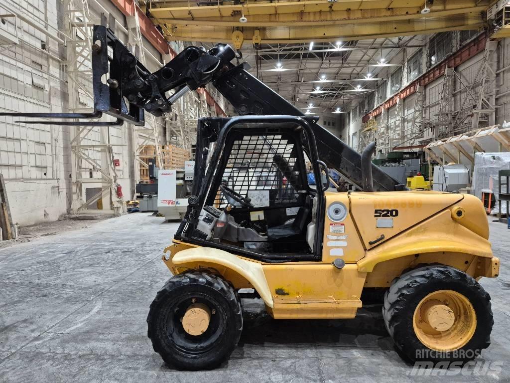 JCB 520 テレスコーピックハンドラー