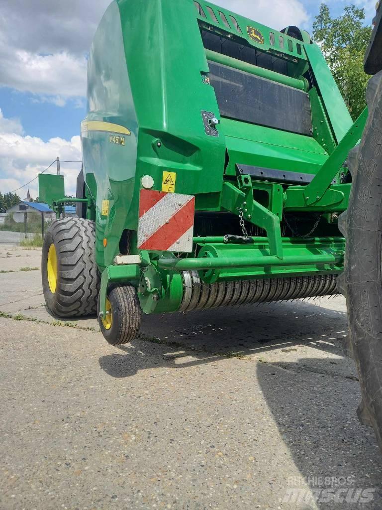 John Deere V451M ラウンドベーラー