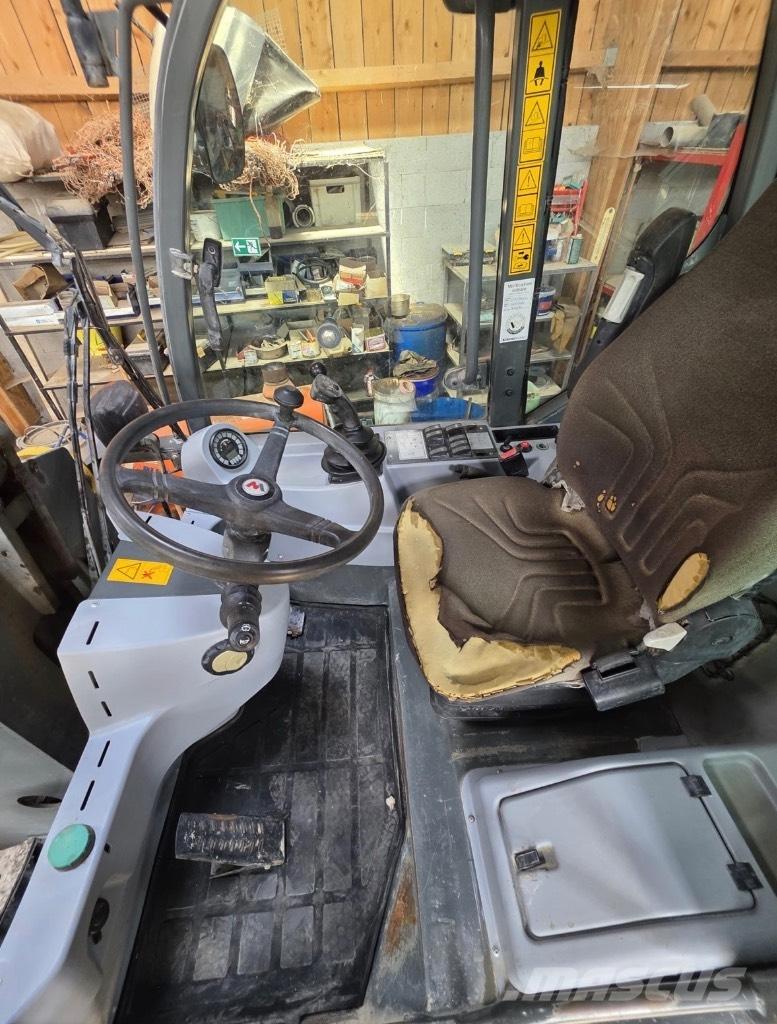 Wacker Neuson 850 ホイールローダー・タイヤショベル