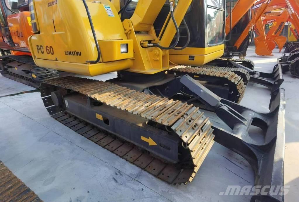 Komatsu PC 60-7 ミニ油圧ショベル 7t以下（ミニユンボ・ミニディガー）