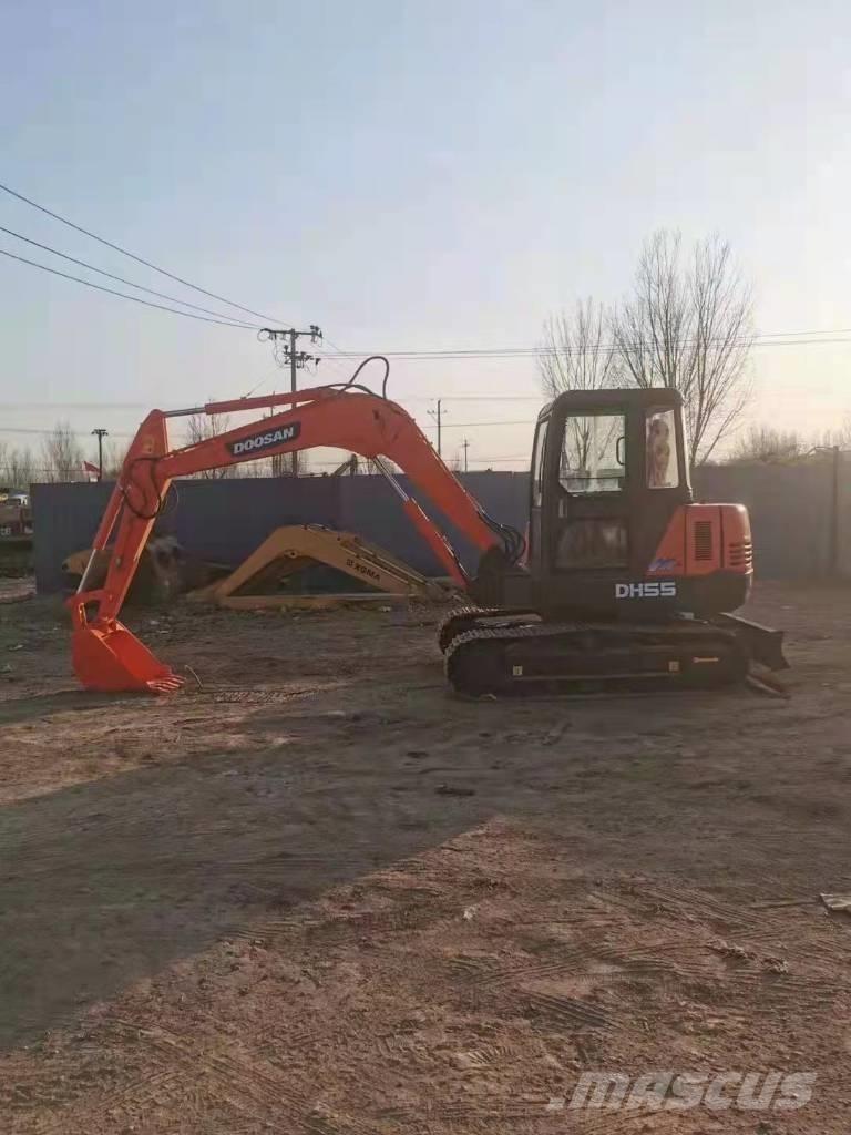Doosan DH55 ミニ油圧ショベル 7t以下（ミニユンボ・ミニディガー）