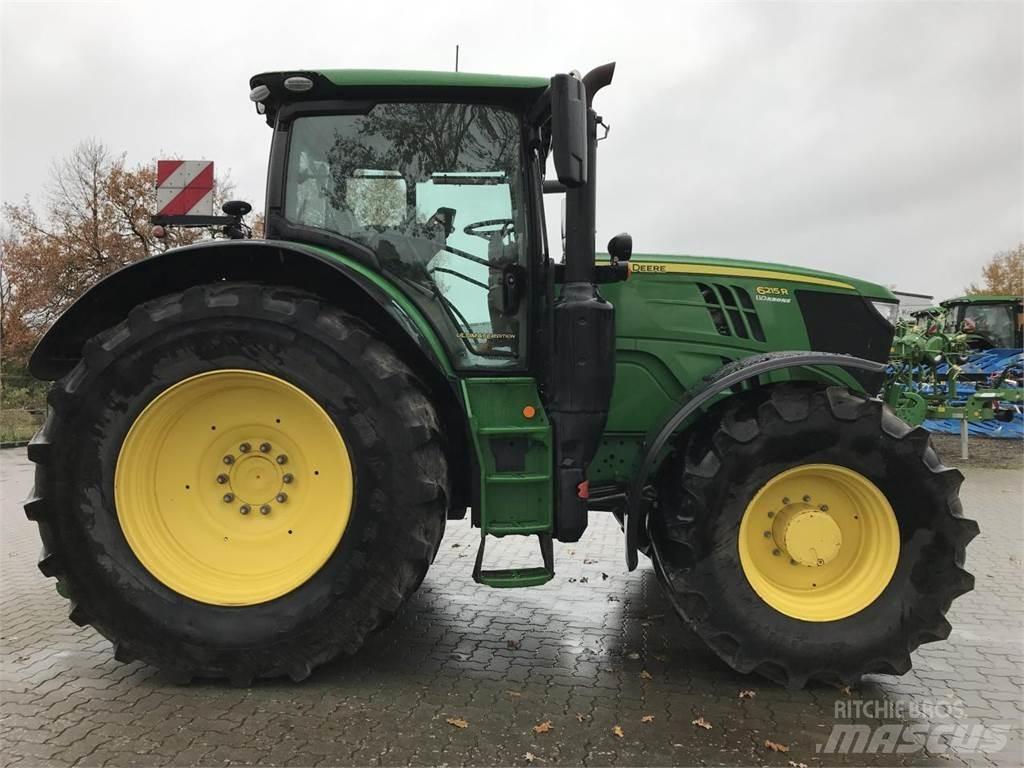 John Deere 6215R トラクター