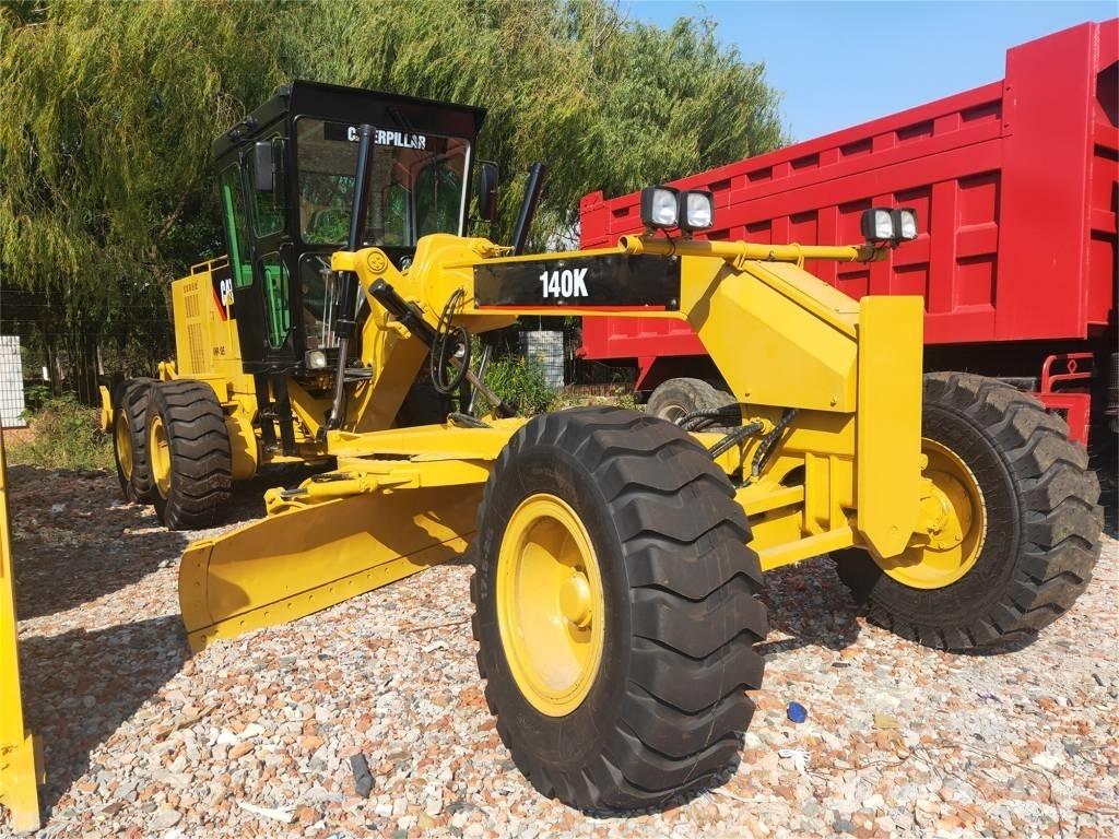 CAT 140 K モーターグレーダー