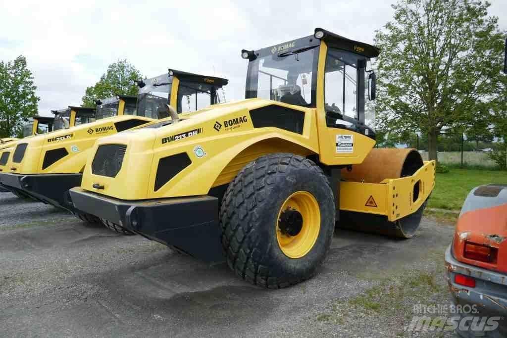 Bomag BW 213 DH-5 ソイルコンパクター