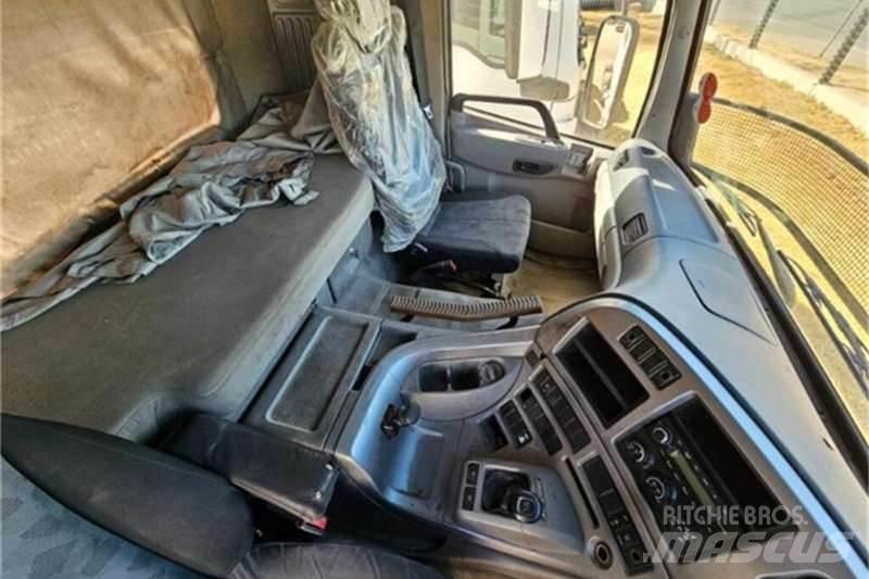 UD TRUCKS QUON その他トラック