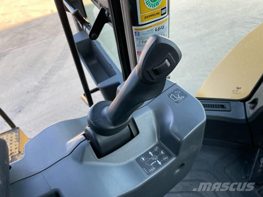 CAT 950M ホイールローダー・タイヤショベル