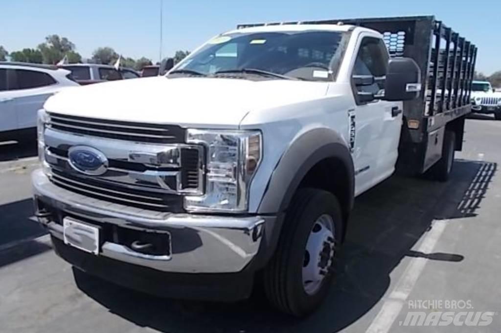 Ford F 450 XLT SD 平ボディー