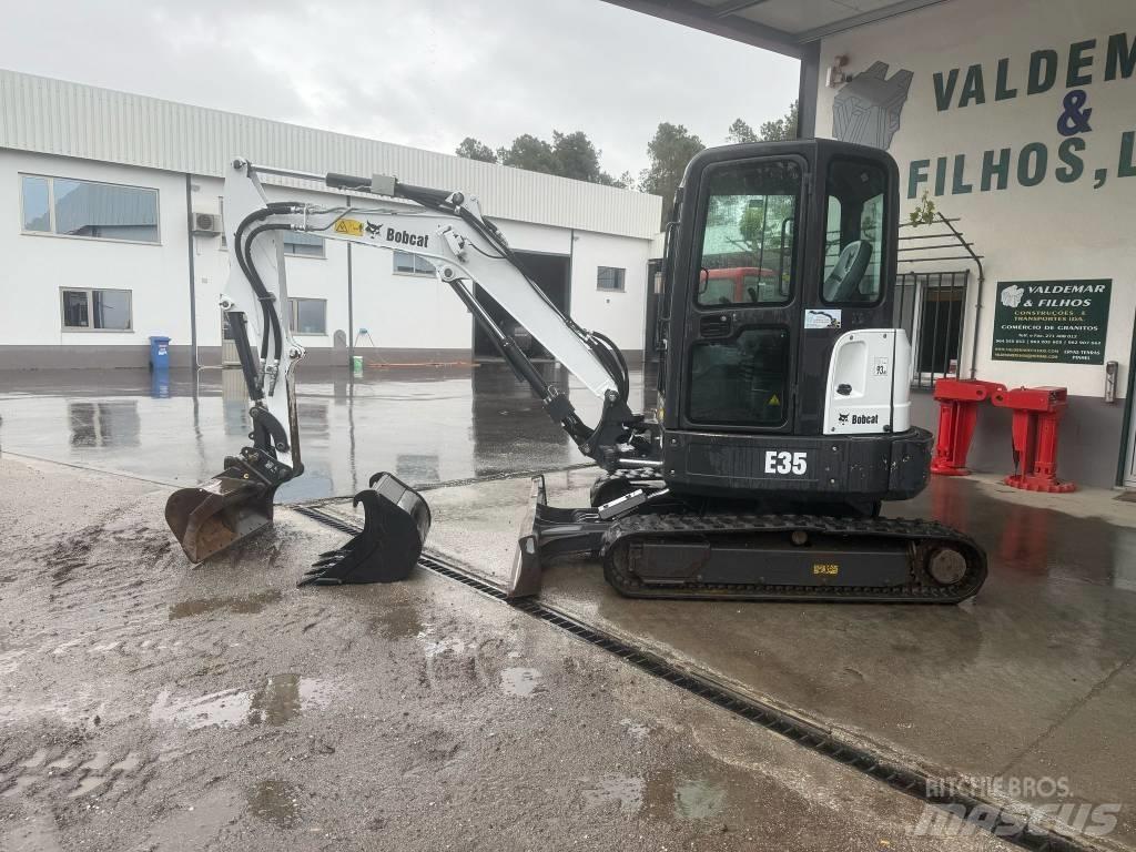 Bobcat E 35 ミニ油圧ショベル 7t以下（ミニユンボ・ミニディガー）