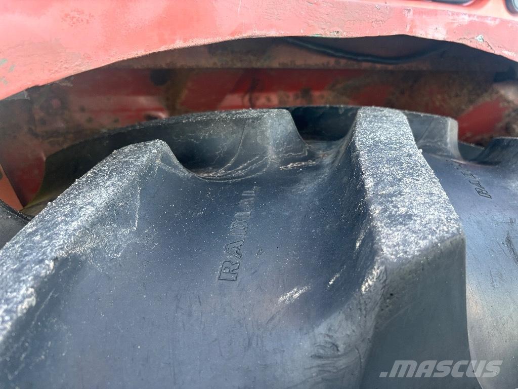 Fiat 100-90 DT トラクター