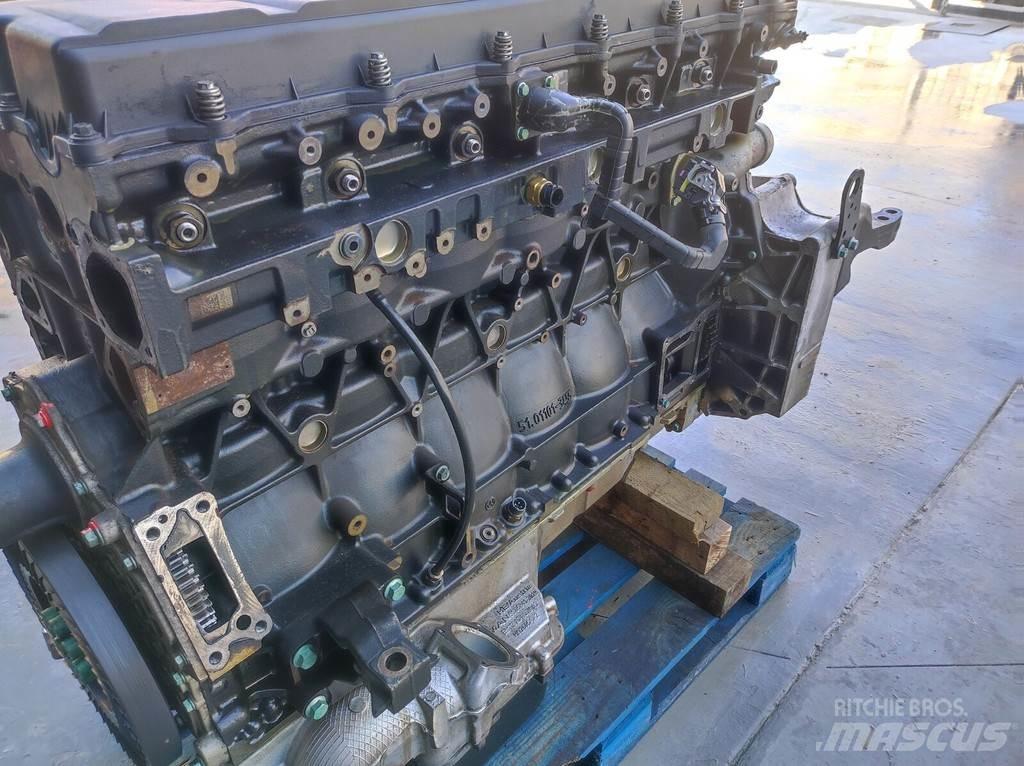 MAN D3876 540 hp エンジン