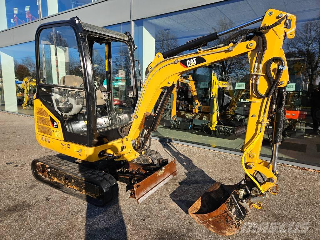 CAT 301.7 D ミニ油圧ショベル 7t以下（ミニユンボ・ミニディガー）