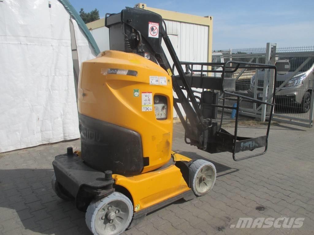 Manitou 100 VJR 垂直昇降型リフト