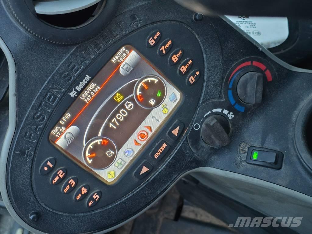 Bobcat E42 ミニ油圧ショベル 7t以下（ミニユンボ・ミニディガー）