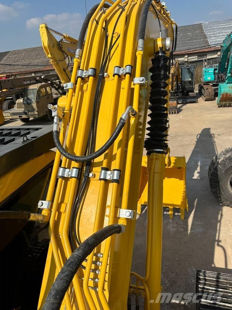 Komatsu PC 200-7 大型油圧ショベル12t以上（パワーショベル・ユンボ）