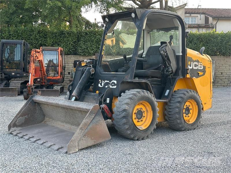 JCB 225 スキッドステアローダー
