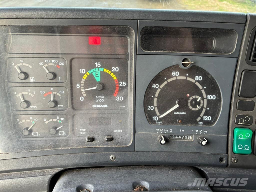 Scania 124-400 キャブ付きシャーシ