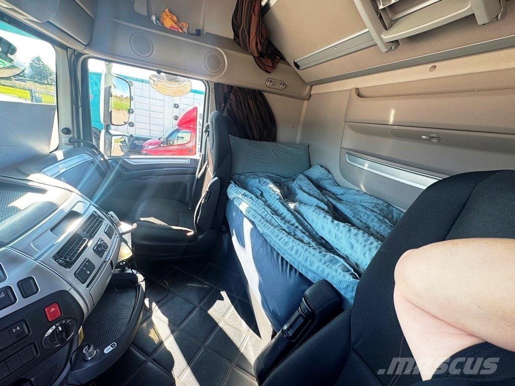 DAF XF 530 中古トラクターヘッド | トレーラーヘッド