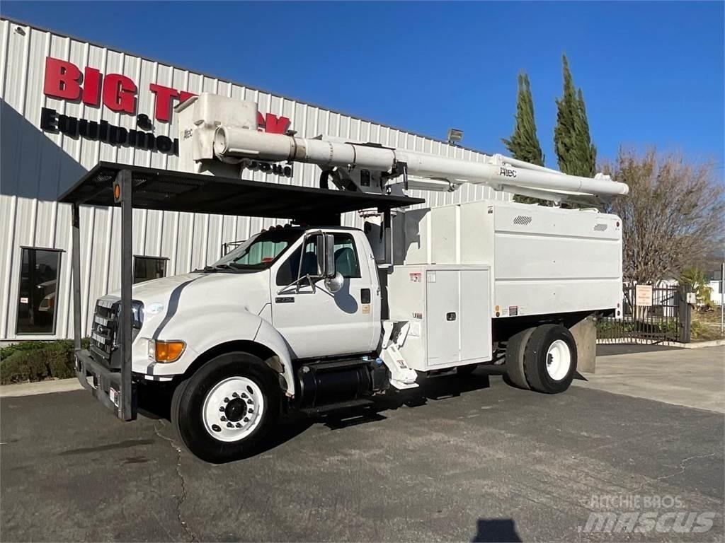 Altec LR756 FM トラック高所作業車