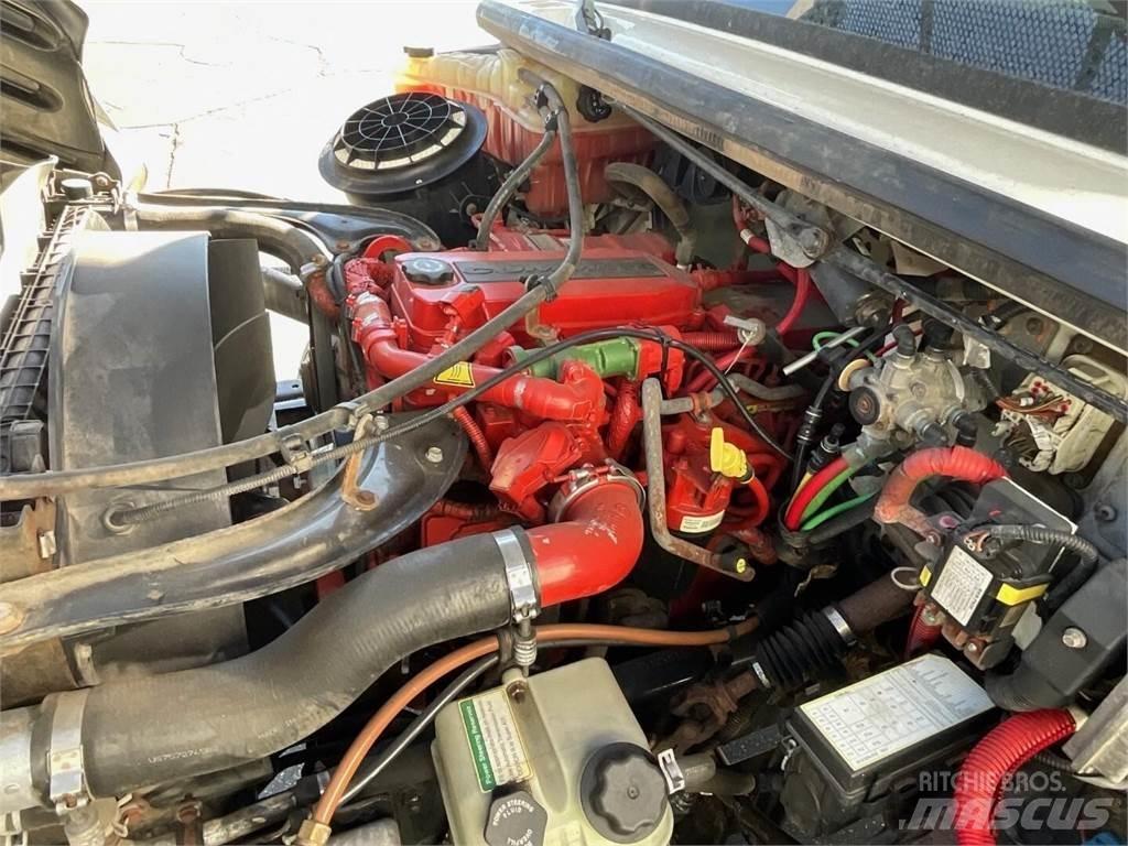 Altec LR760-E70 FM トラック高所作業車