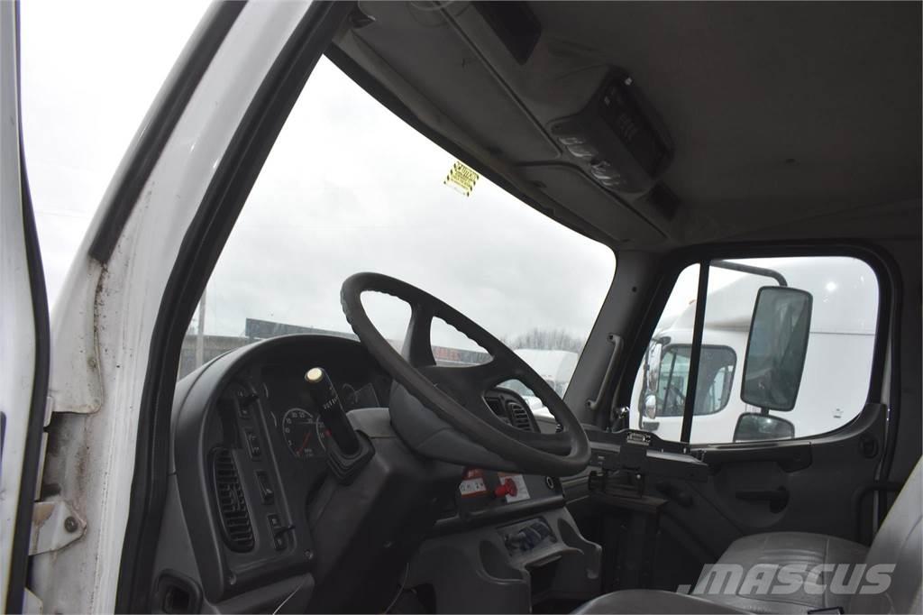 Altec TA41M トラック高所作業車