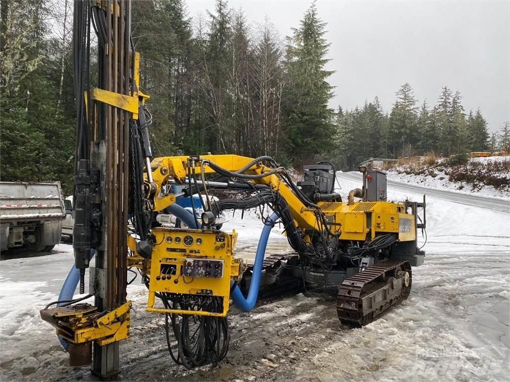Atlas Copco ROC D3 サーフェイスドリルリグ