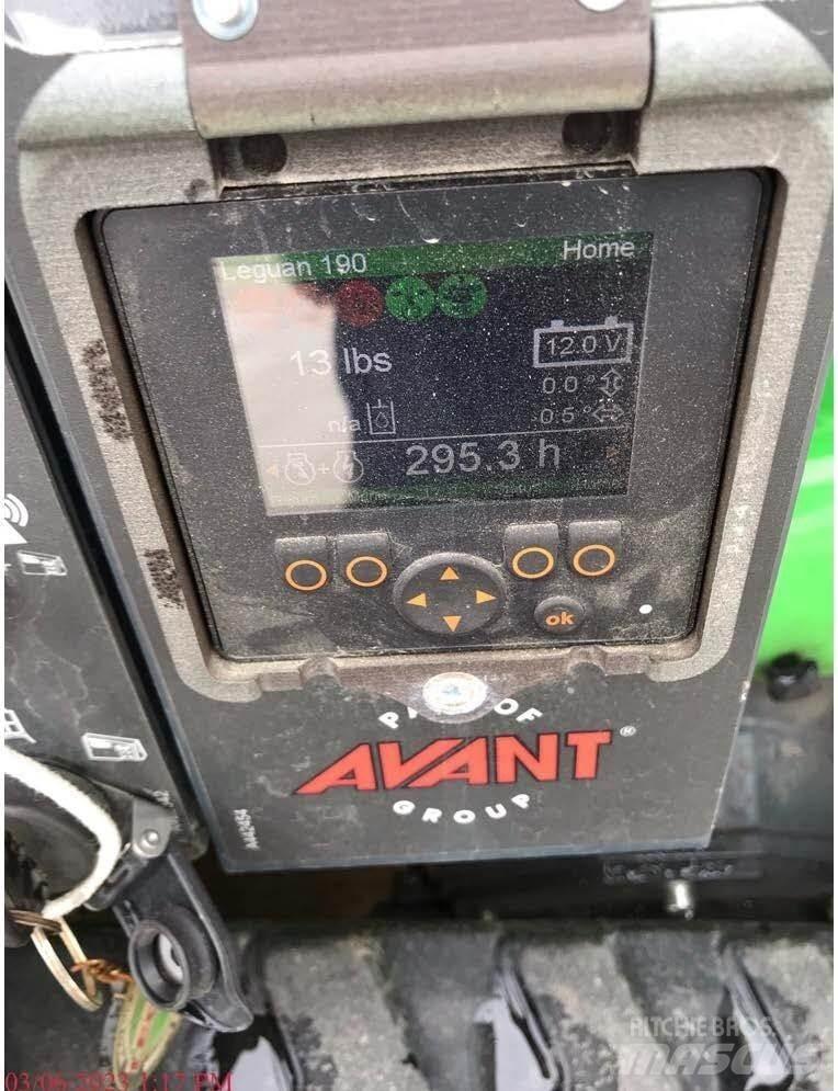 Avant LEGUAN 190 ブームリフト　屈伸型