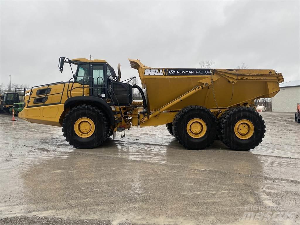 Bell B45E アーティキュレート式ダンプトラック
