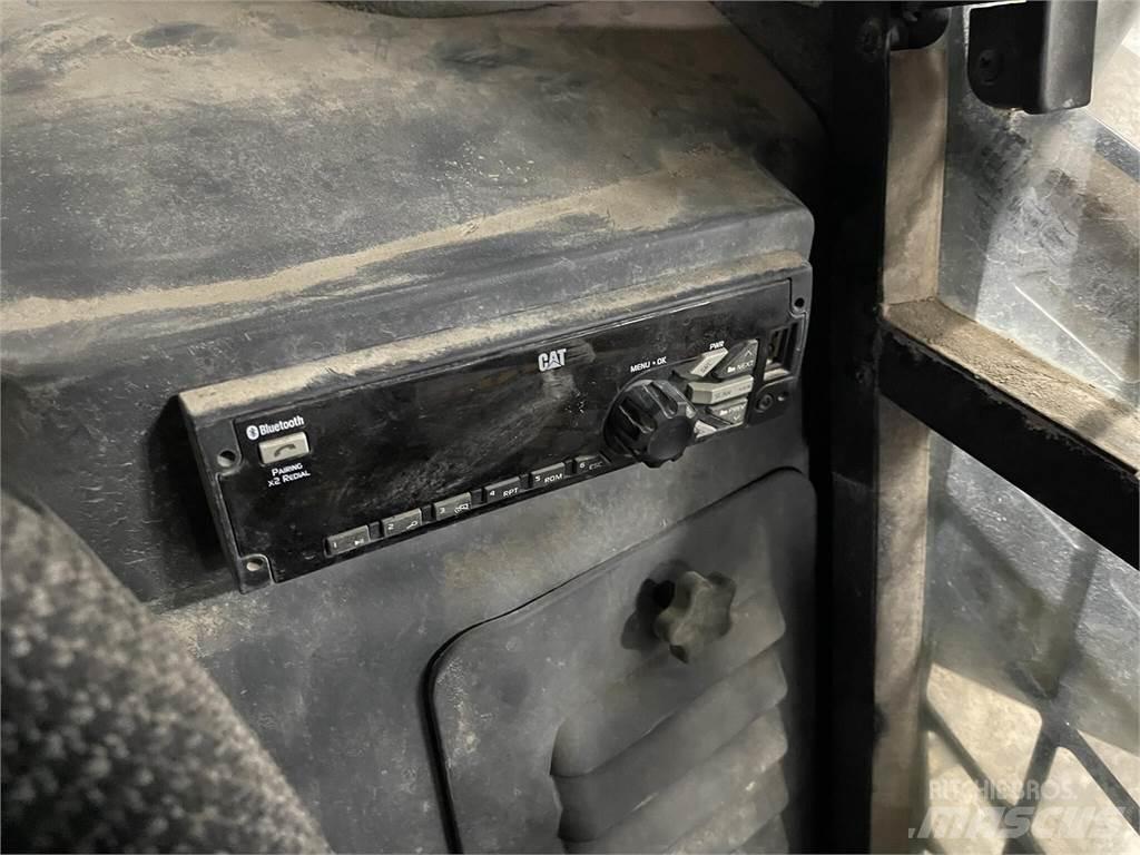CAT 299D2 スキッドステアローダー