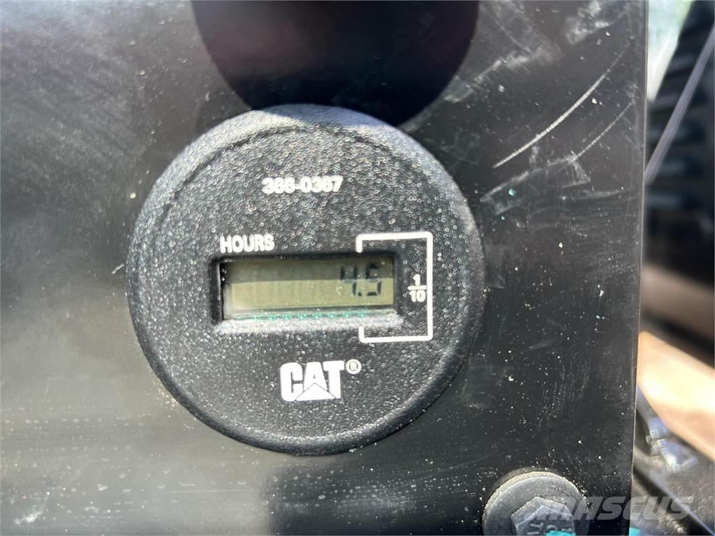 CAT 305.5 ミニ油圧ショベル 7t以下（ミニユンボ・ミニディガー）