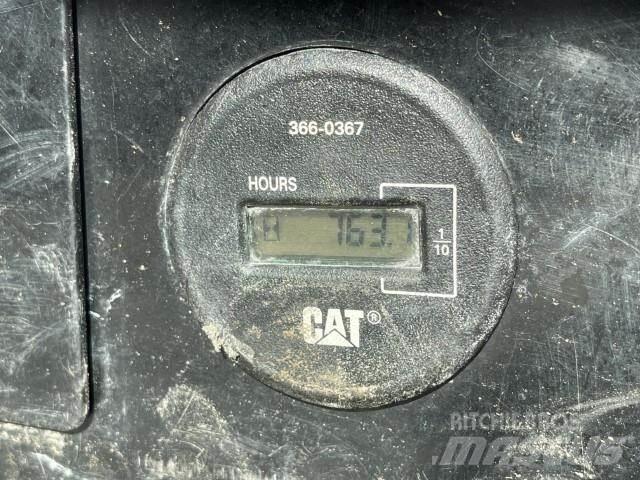 CAT 307E2 大型油圧ショベル12t以上（パワーショベル・ユンボ）