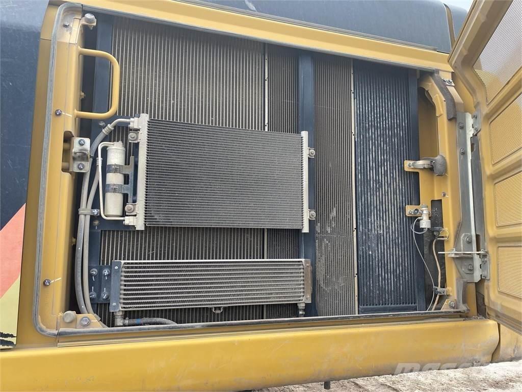 CAT 349FL 大型油圧ショベル12t以上（パワーショベル・ユンボ）