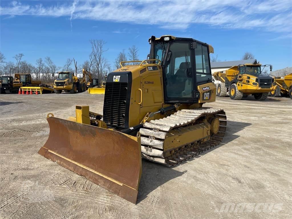 CAT D3K2 LGP ブルドーザー
