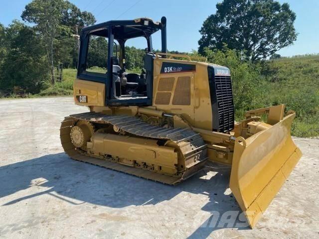 CAT D3K2 LGP ブルドーザー