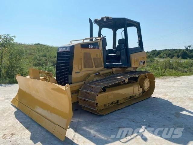 CAT D3K2 LGP ブルドーザー