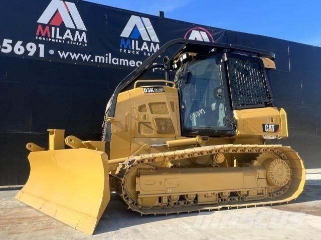 CAT D3K2 LGP ブルドーザー